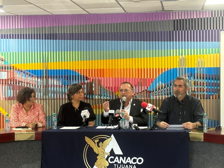 Operativo en Tijuana busca regular comercio y uso de banquetas en Zona Centro