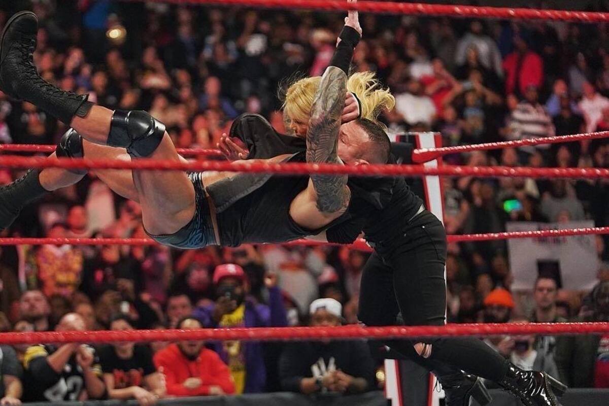 VIDEO: Polémica por "RKO" de Randy Orton a Beth Phoenix tras cachetada