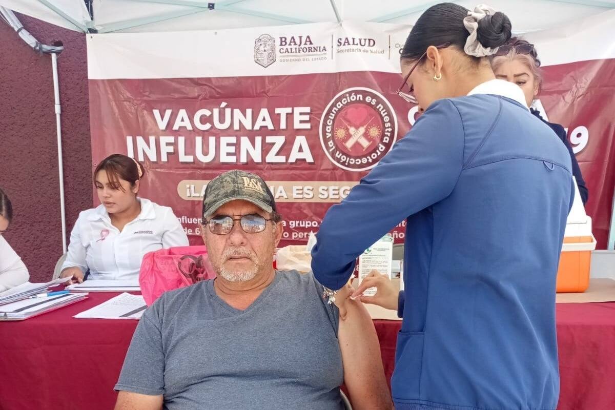 Centros de salud cuentan con vacunas de influenza, neumococo y Covid