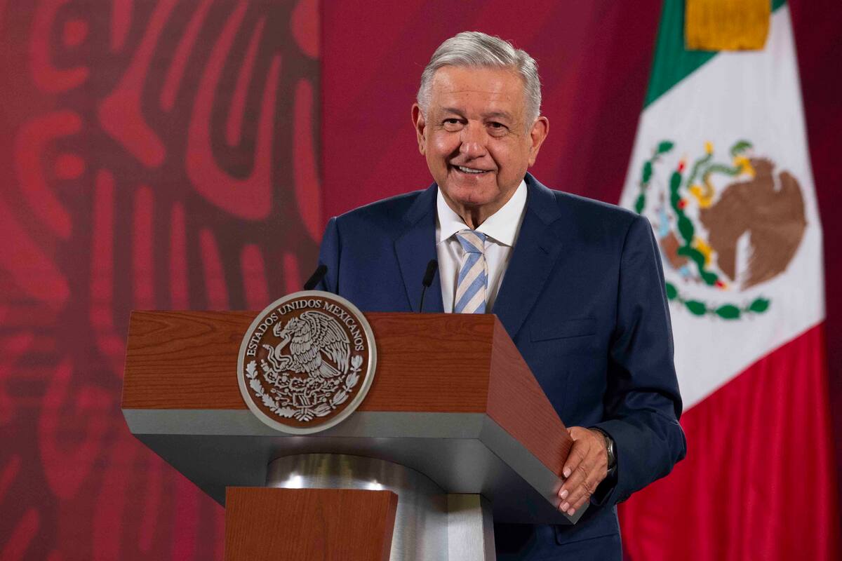“Ya no me voy a reír porque después dicen que es una risa diabólica”: AMLO exhibe tuit de Sergio Sarmiento sobre "encharcamientos" en Dos Bocas