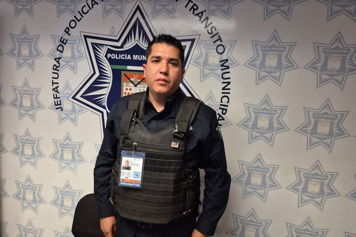 Policía con formación como paramédico logra auxiliar a adulto mayor que se atragantó en restaurante, su intervención evitó una tragedia