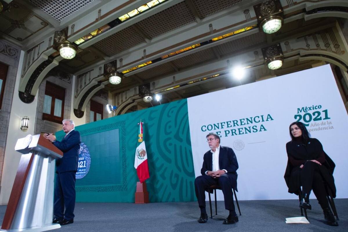 Mañanera de AMLO: “¡Ni Frenaaa ni la CNTE detienen al Presidente!”, corea López Obrador