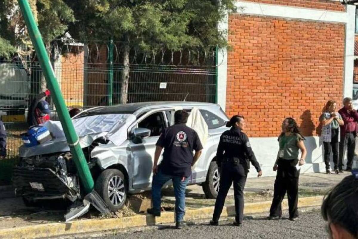 Disparan a automóvil con familia camino a la escuela, muere el adolescente de 16 años