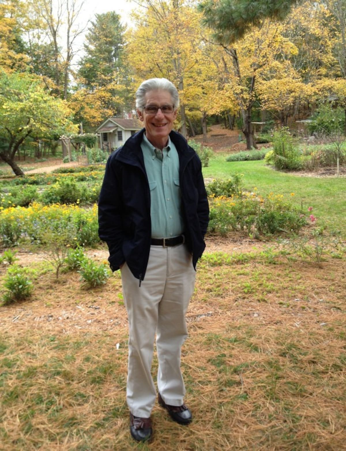 Brian Weiss comenzó dentro de la medicina tradicional, atendiendo casos de ansiedad, depresión y fobias, pero el caso de una paciente bajo hipnosis lo llevó a explorar el tema de las vidas pasadas, y lo convirtió en un referente dentro de la discusión entre ciencia y espiritualidad. Foto: Especial