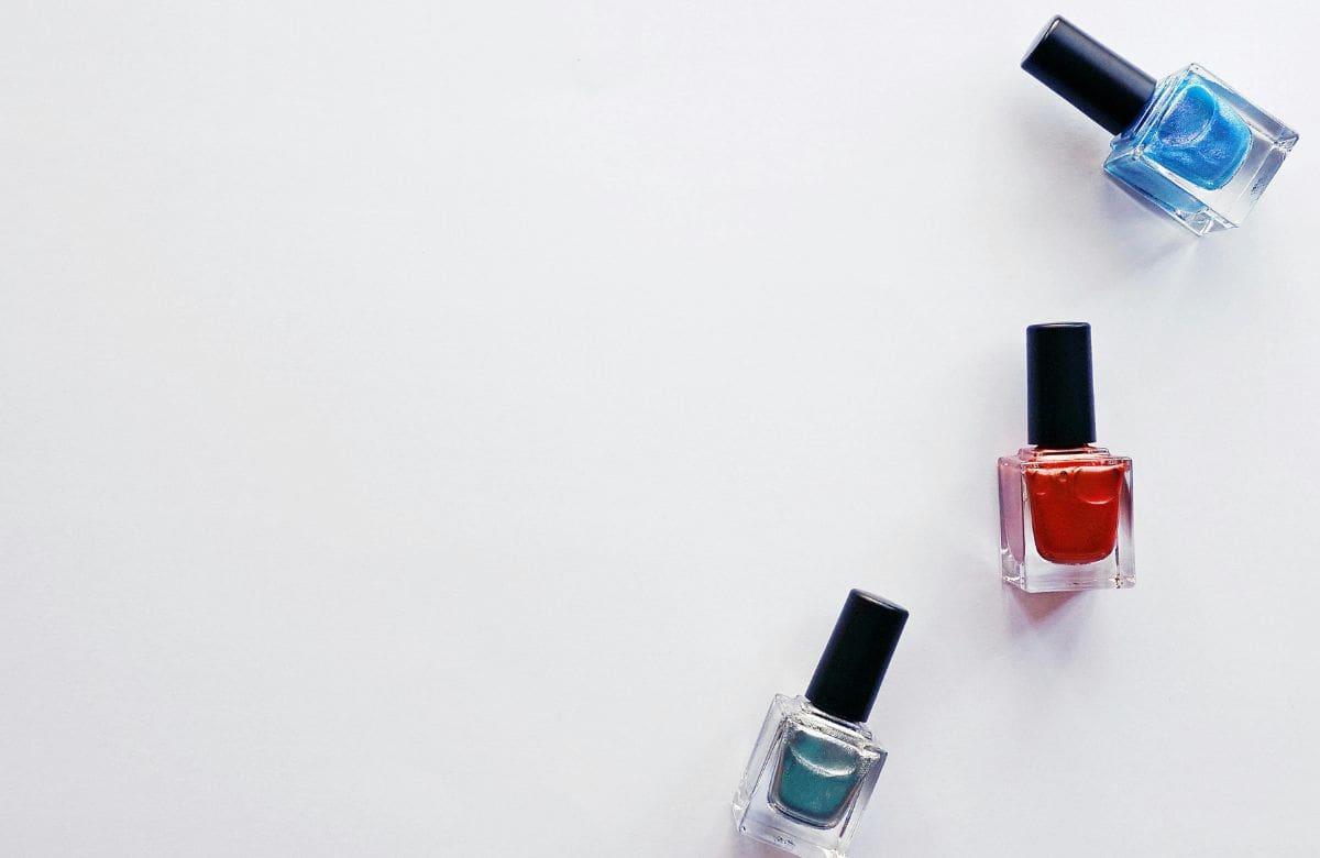 Cómo recuperar un esmalte seco con unas gotas de alcohol | Foto: Especial (canva)