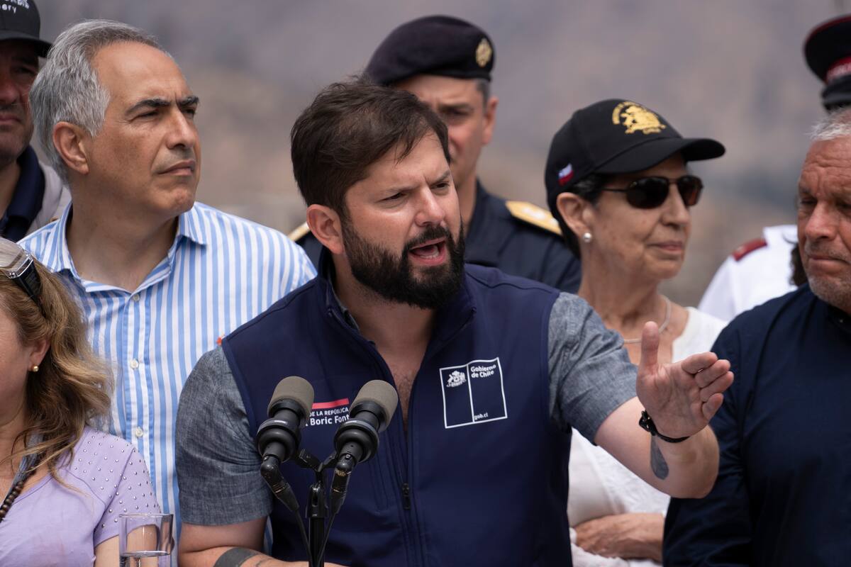 Gabriel Boric, presidente de Chile, muestra solidaridad con México y condena actuación de Ecuador