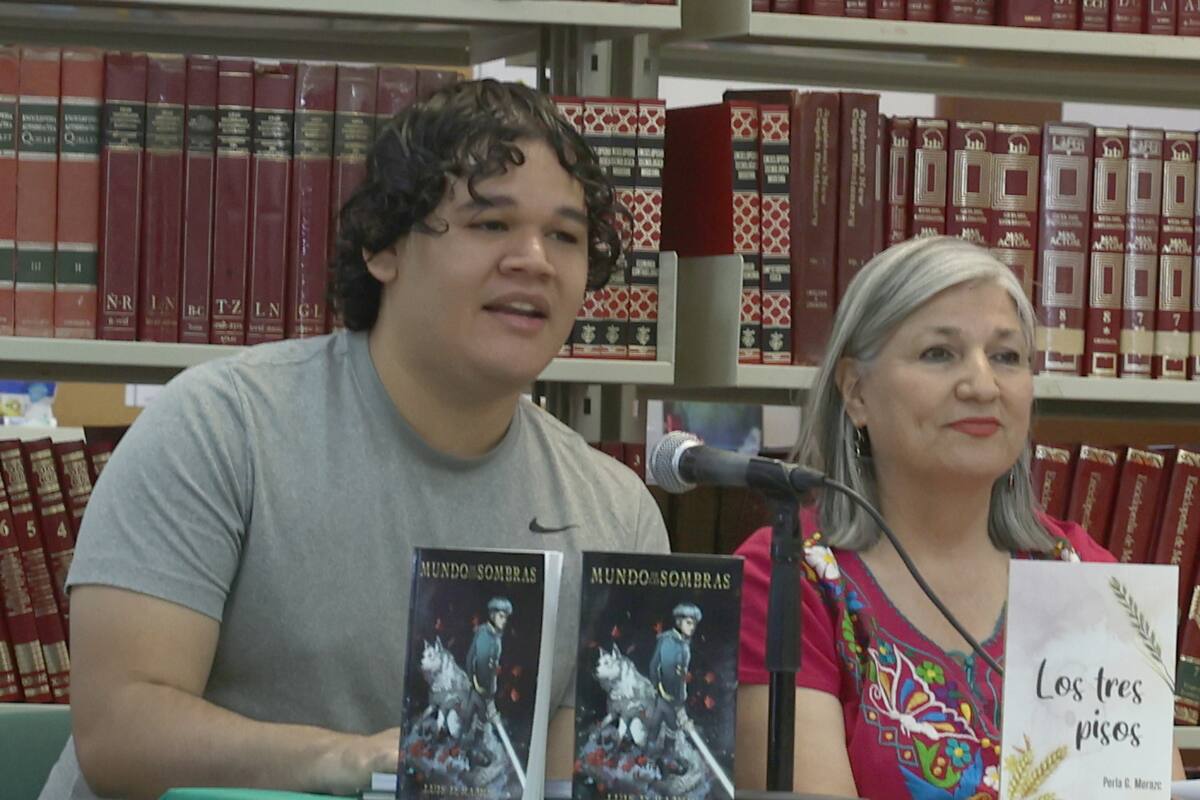 Presentan sus obras en el Día del Libro en Hermosillo