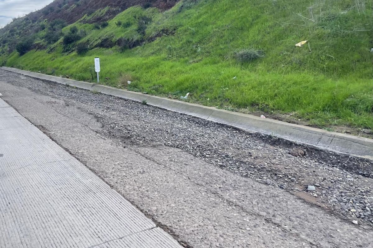 Bulevar 2000 en Rosarito: un recorrido por el deterioro y el riesgo latente