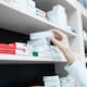 Gobierno admite deuda de 110 mil mdp con farmacéuticas