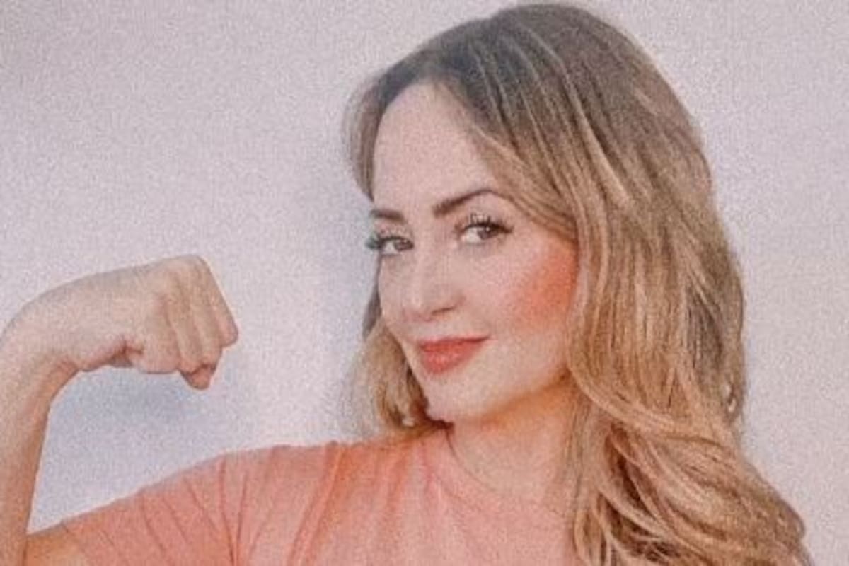 Andrea Legarreta arremete contra Instagram por censurarle fotografía alusiva a la lucha contra el cáncer de mama