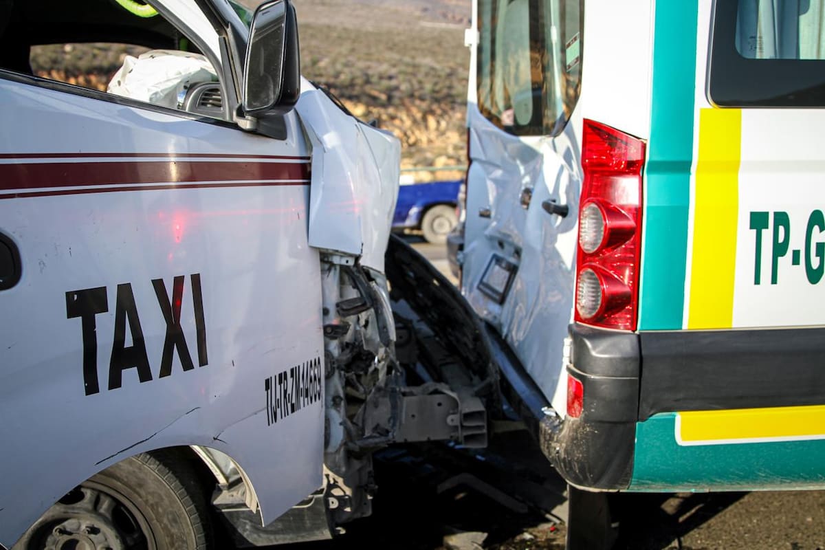 Choque entre dos calafias deja 22 lesionados en el bulevar Alberto Limón Padilla
