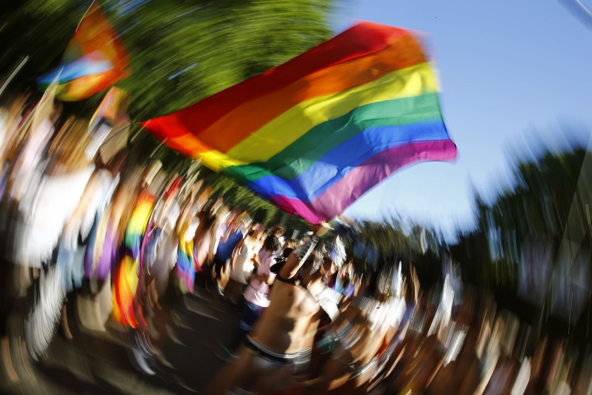Aprueban Ley en Hungría que prohíbe desfile del Orgullo LGBTI