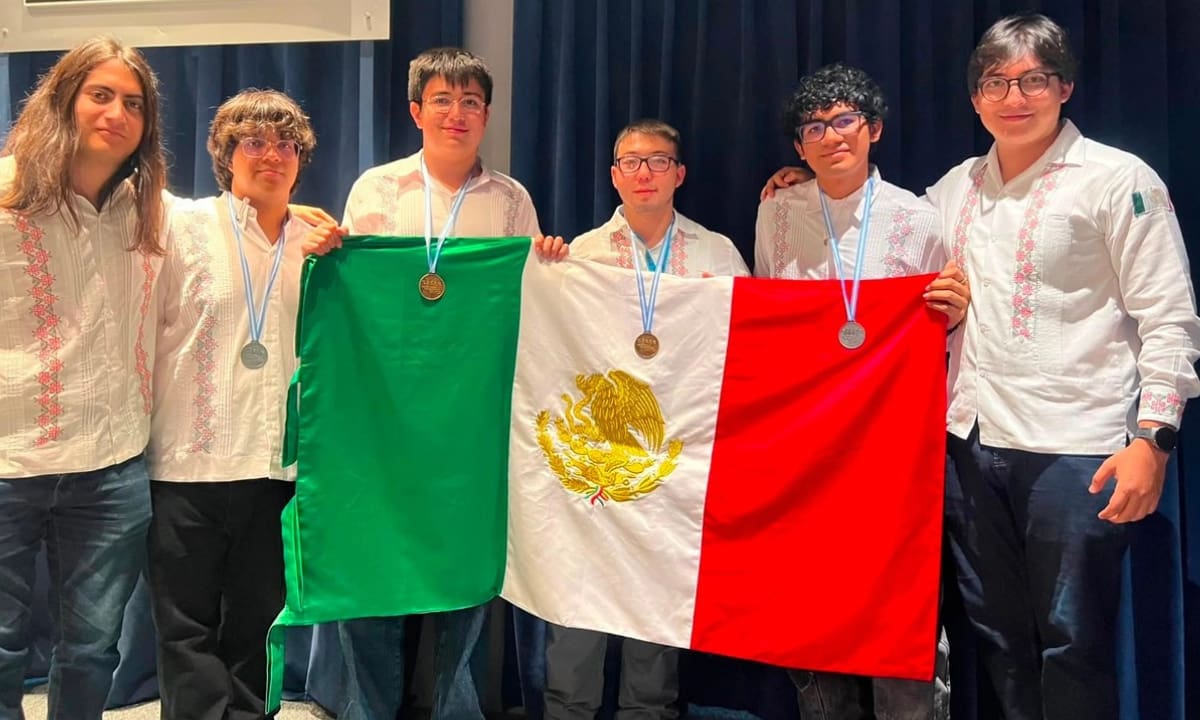 Mexicanos ganan dos medallas de oro y dos de plata en la Olimpiada de Matemáticas en Argentina. Foto: Redes sociales
