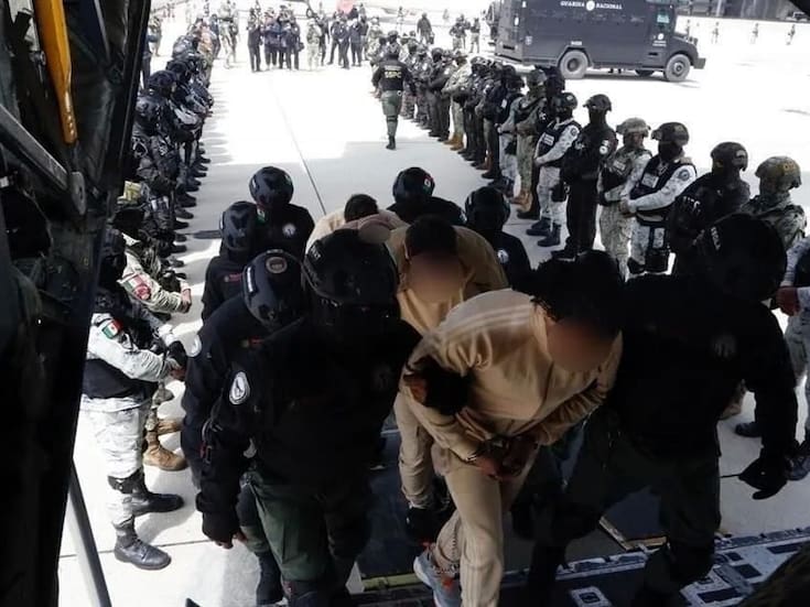Repatrian a 14 presos por narcotráfico y posesión ilegal de armas; regresan a México para terminar de cumplir sus sentencias