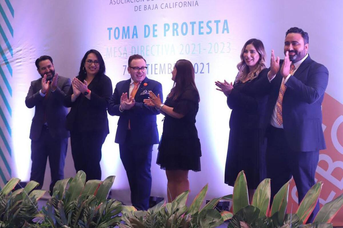 Toma protesta nueva mesa directiva de la Asociación de Publirrelacionistas de BC