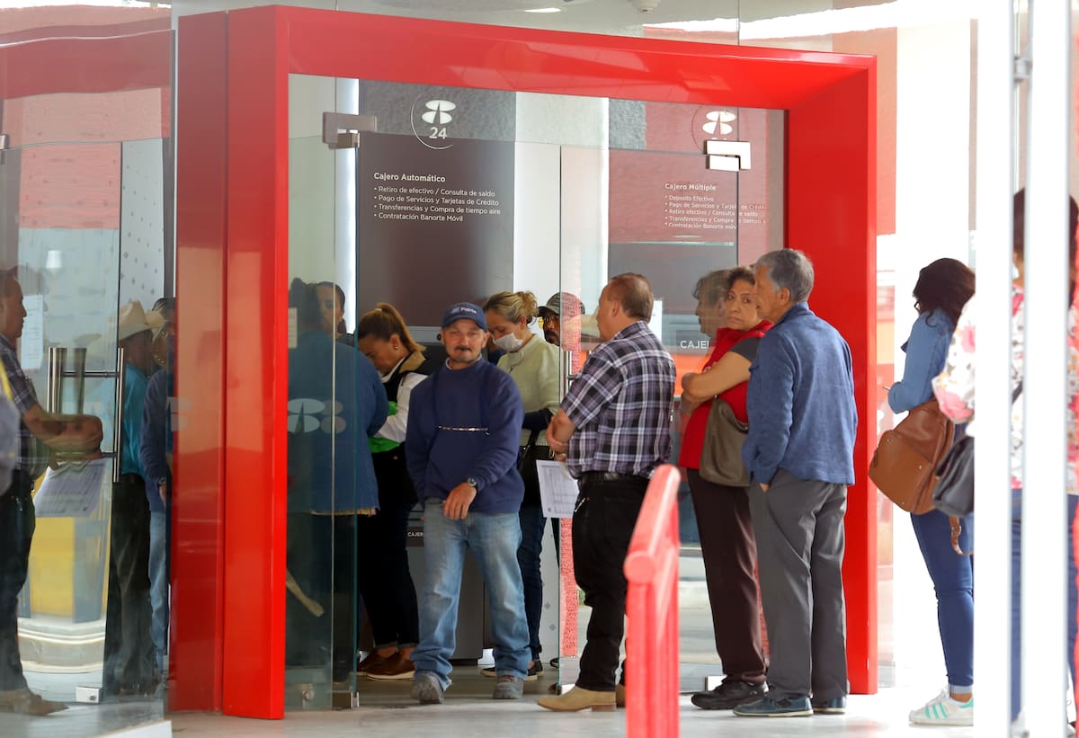 Banorte aplica cambios en sus cajeros automáticos. | Crédito: Archivo GH