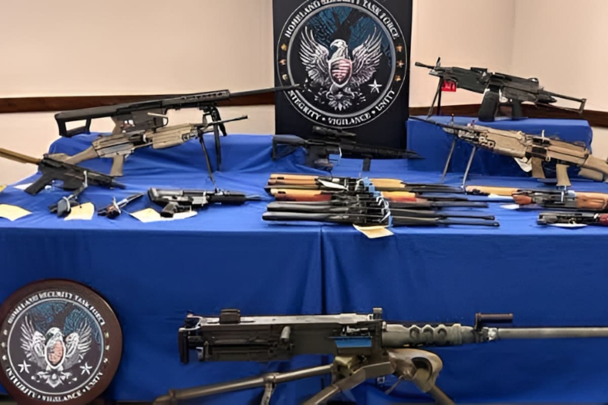 Desmantelan en Arizona red que traficaba armas a México; hay 28 acusados y más de 100 armas decomisadas