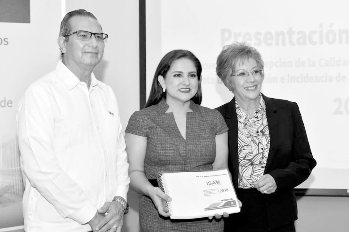 Entrega ISAF a alcaldesa Célida resultados de dos encuestas