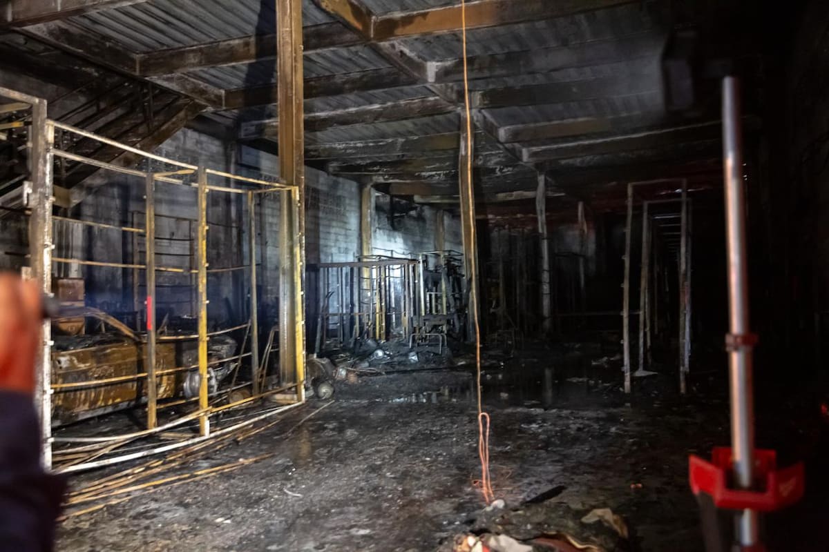 El lugar había funcionado como bodega de alfombras y telas, pero actualmente estaba desocupado. Foto: Border Zoom