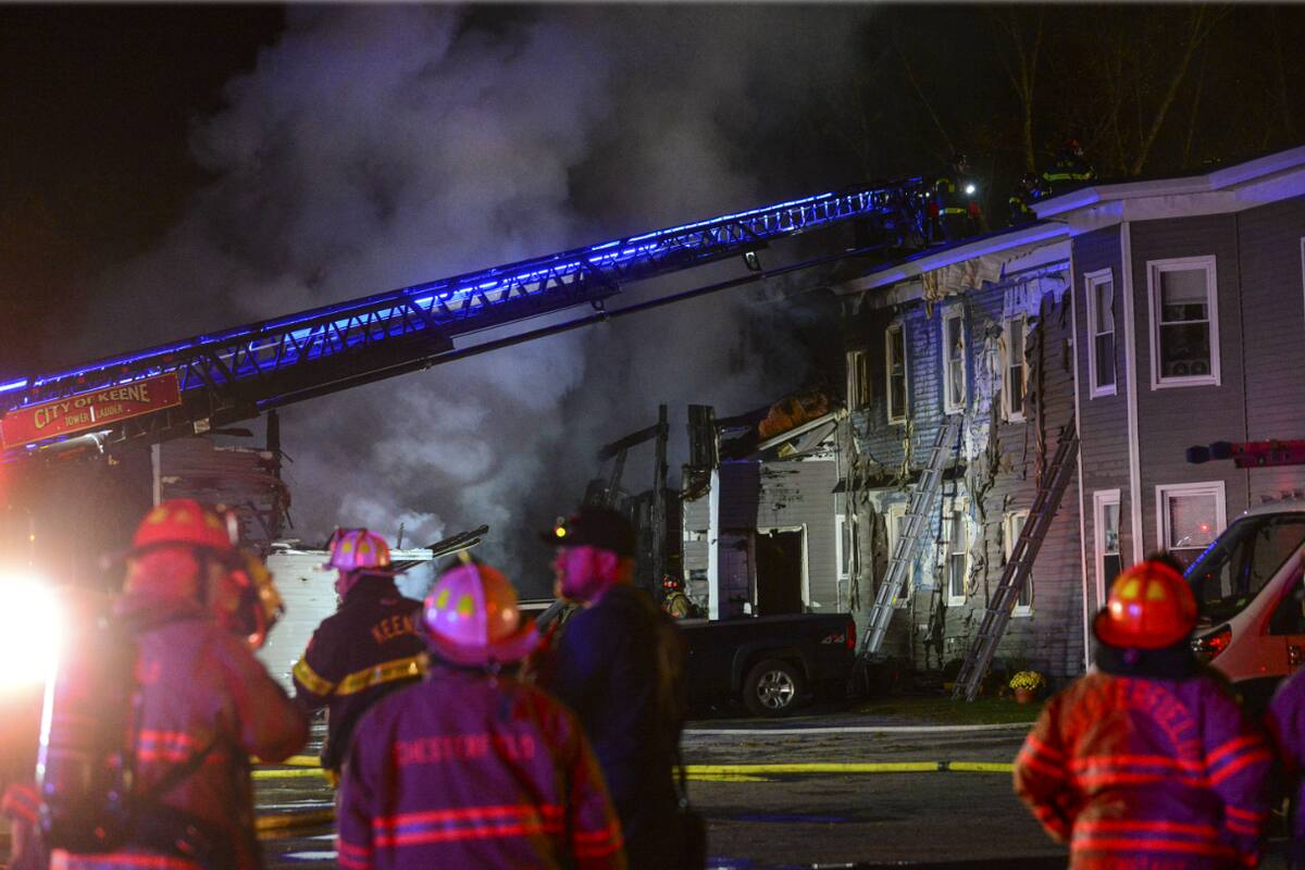 Avión pequeño se estrella en edificio de apartamentos en New Hampshire