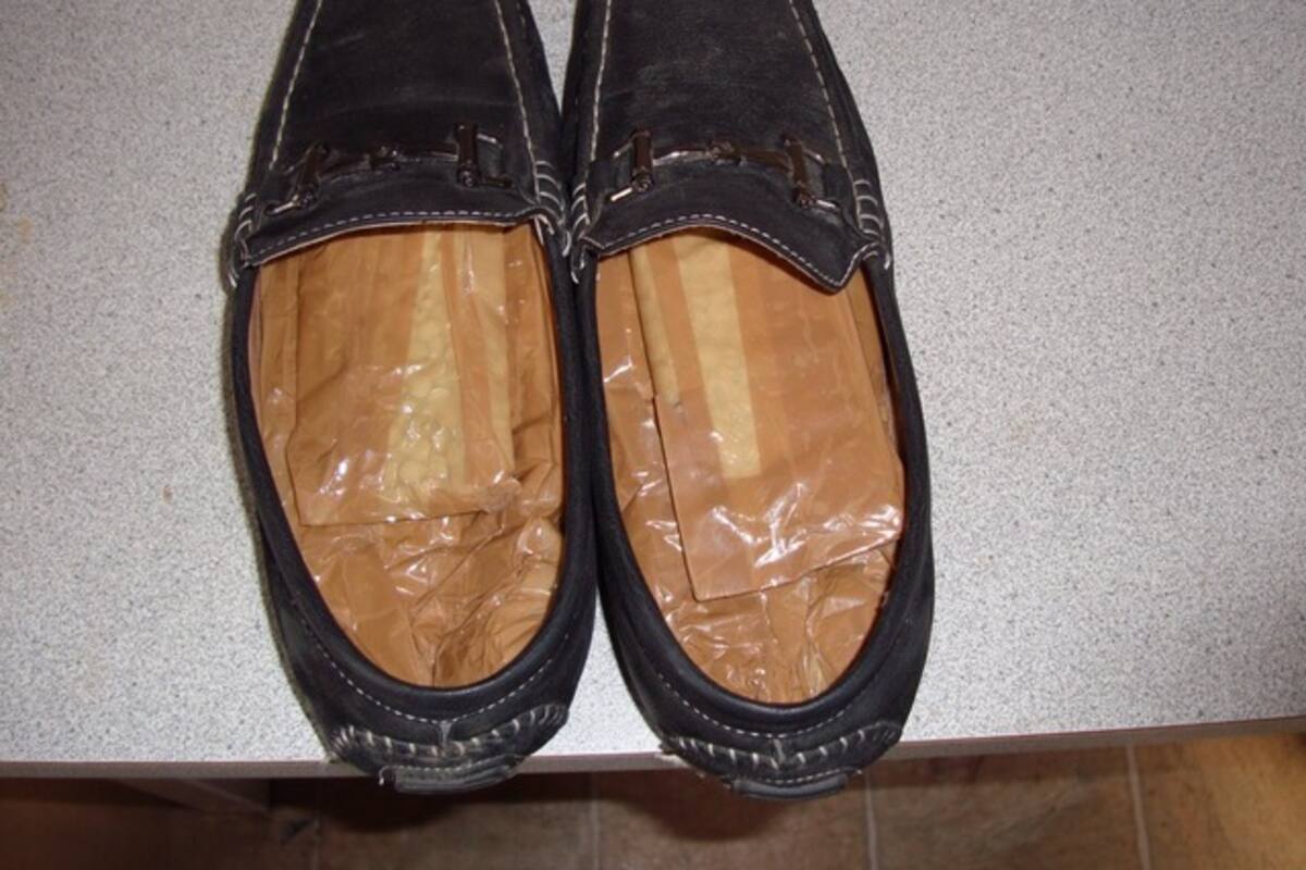 Hombre escondía fentanilo en la plantilla de sus zapatos