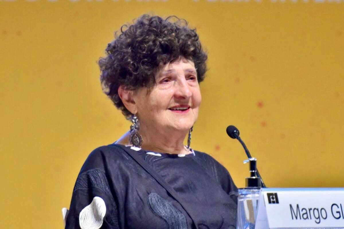 Margo Glantz recibe la Medalla Carlos Fuentes