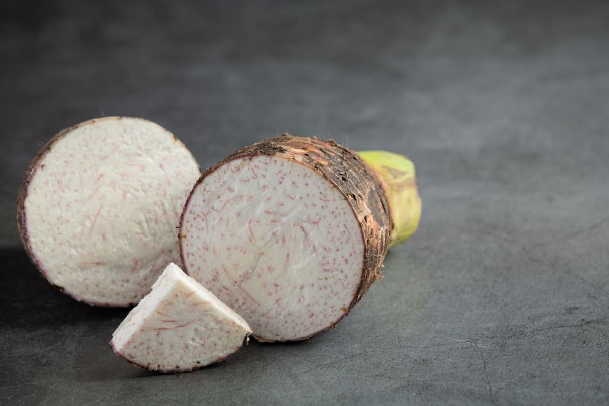 Taro: el tubérculo en tendencia que aporta fibra, energía y opciones saludables en la cocina diaria