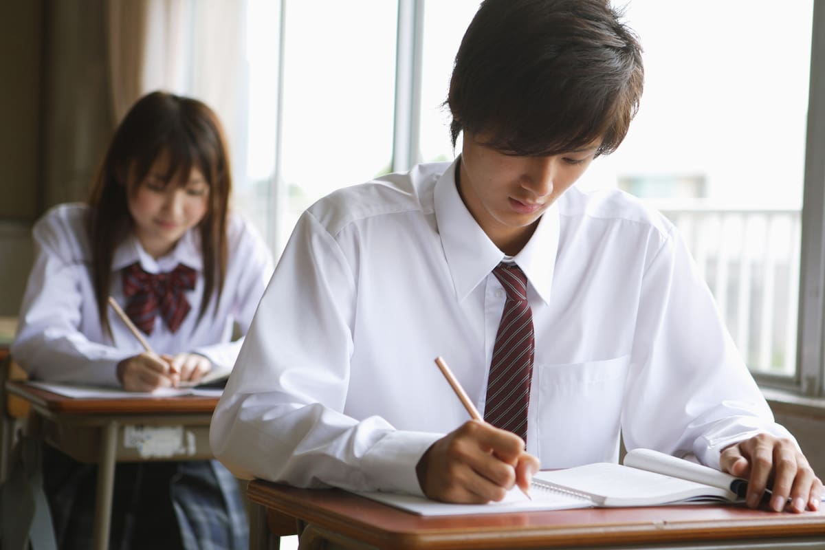 Cómo manejar la ansiedad ante los exámenes: estrategias efectivas para estudiantes y profesionales