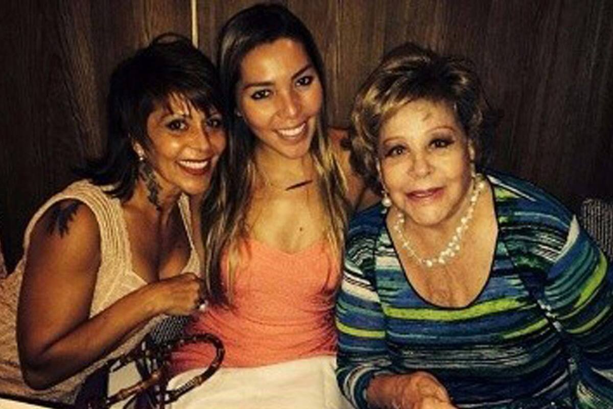 Muerte de Silvia Pinal habría acercado a Alejandra Guzmán y Frida Sofía