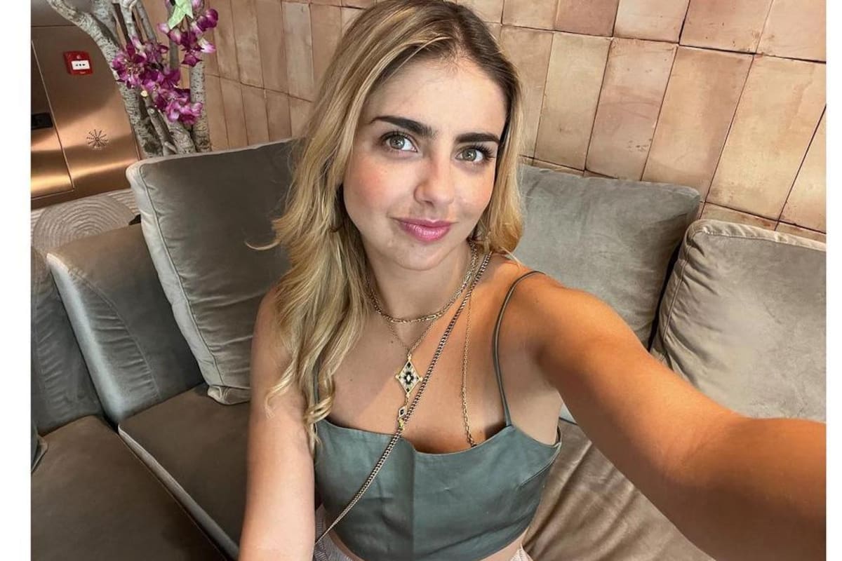 Michelle Renaud enciende Instagram al aparecer en traje de baño