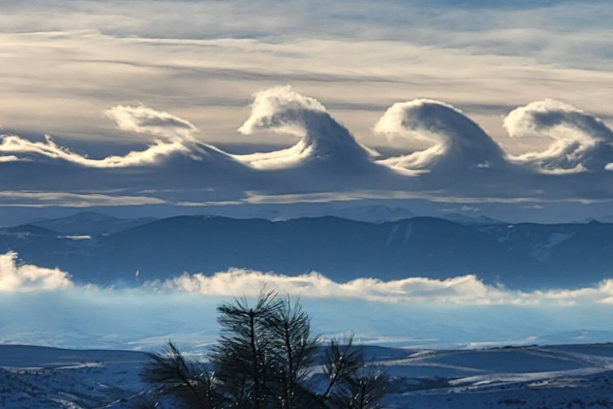 El impresionante fenómeno de unas nubes con forma de olas que sorprendió en el cielo de EE.UU.