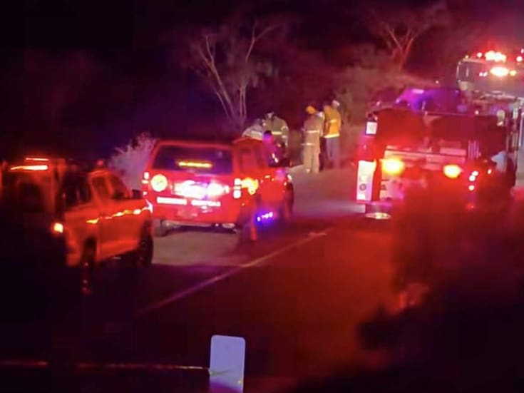 Mueren dos personas calcinadas en accidente automovilístico en la carretera al Delfinario