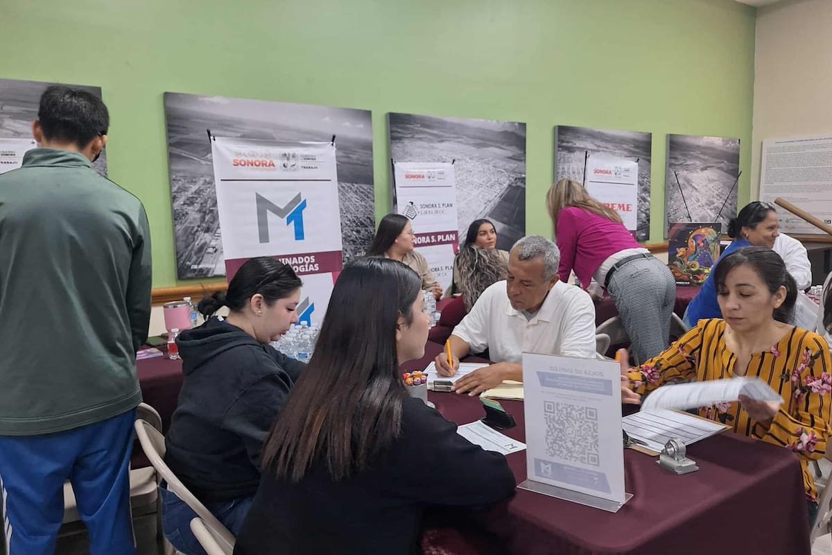Cada vez son más mujeres se acercan a ferias del empleo en Sonora en busca de oportunidades laborales