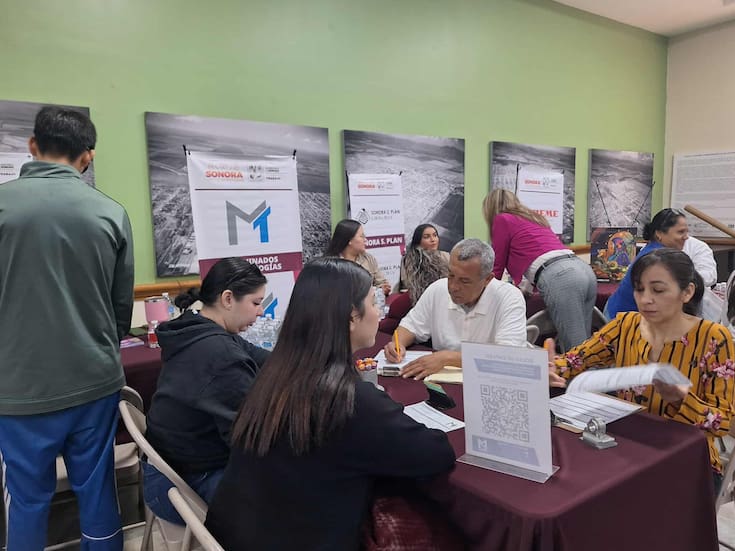 Cada vez más mujeres se acercan a ferias del empleo en Sonora en busca de oportunidades laborales