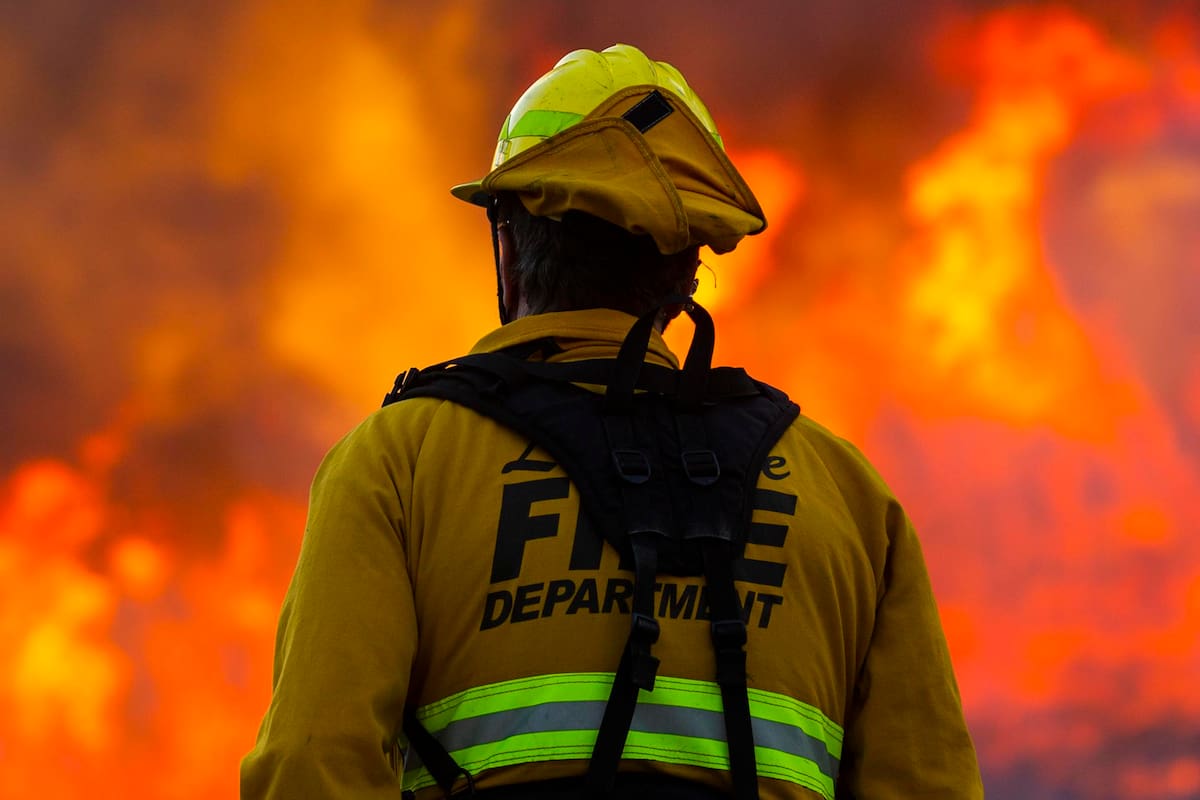 Policiaca Tijuana: Incendian comercio de vestido en Hipódromo