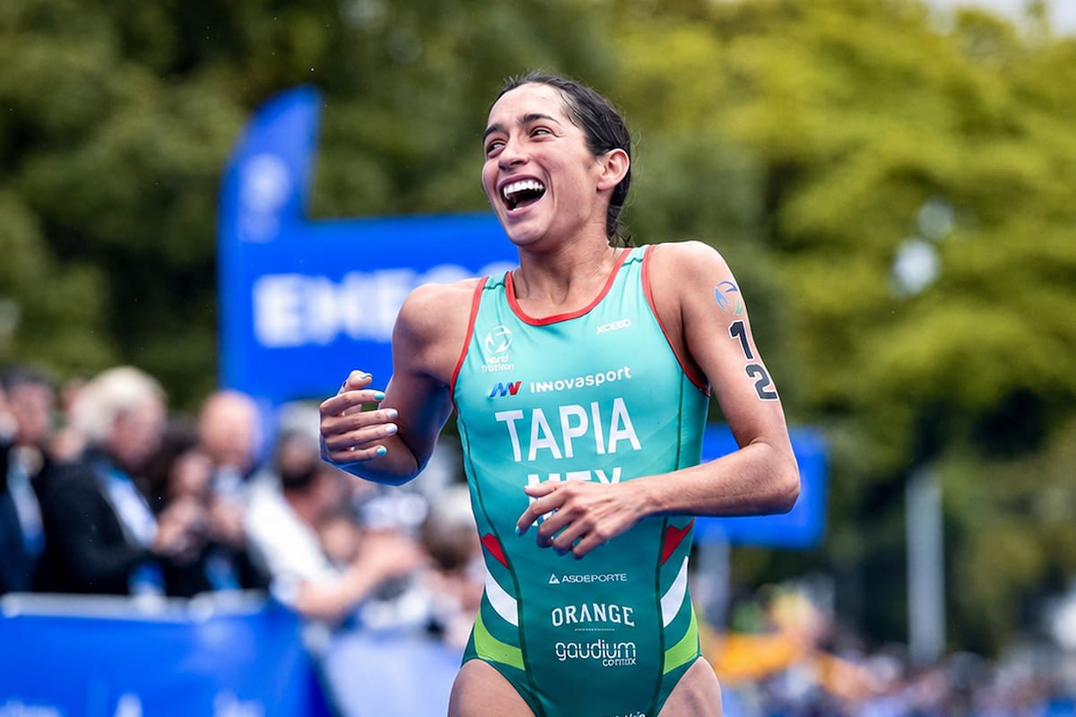 Rosa María Tapia gana dos medallas en Santo Domingo 2026: la hermosillense conquista oro por equipos y bronce individual en triatlón