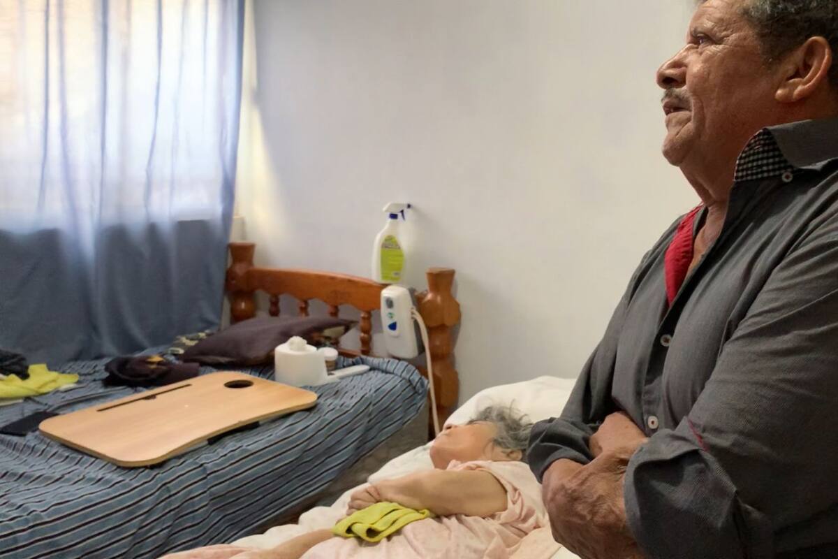 Requiere ayuda para sacar adelante a su esposa enferma
