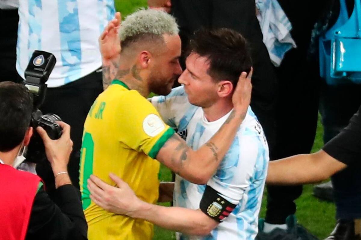VIDEO: Messi y Neymar se dan emotivo abrazo al término del partido