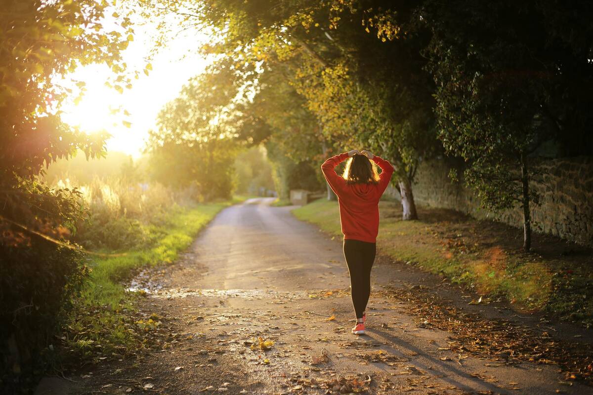 5 beneficios de caminar diario según Glennys Ramona Rosario de la Cruz