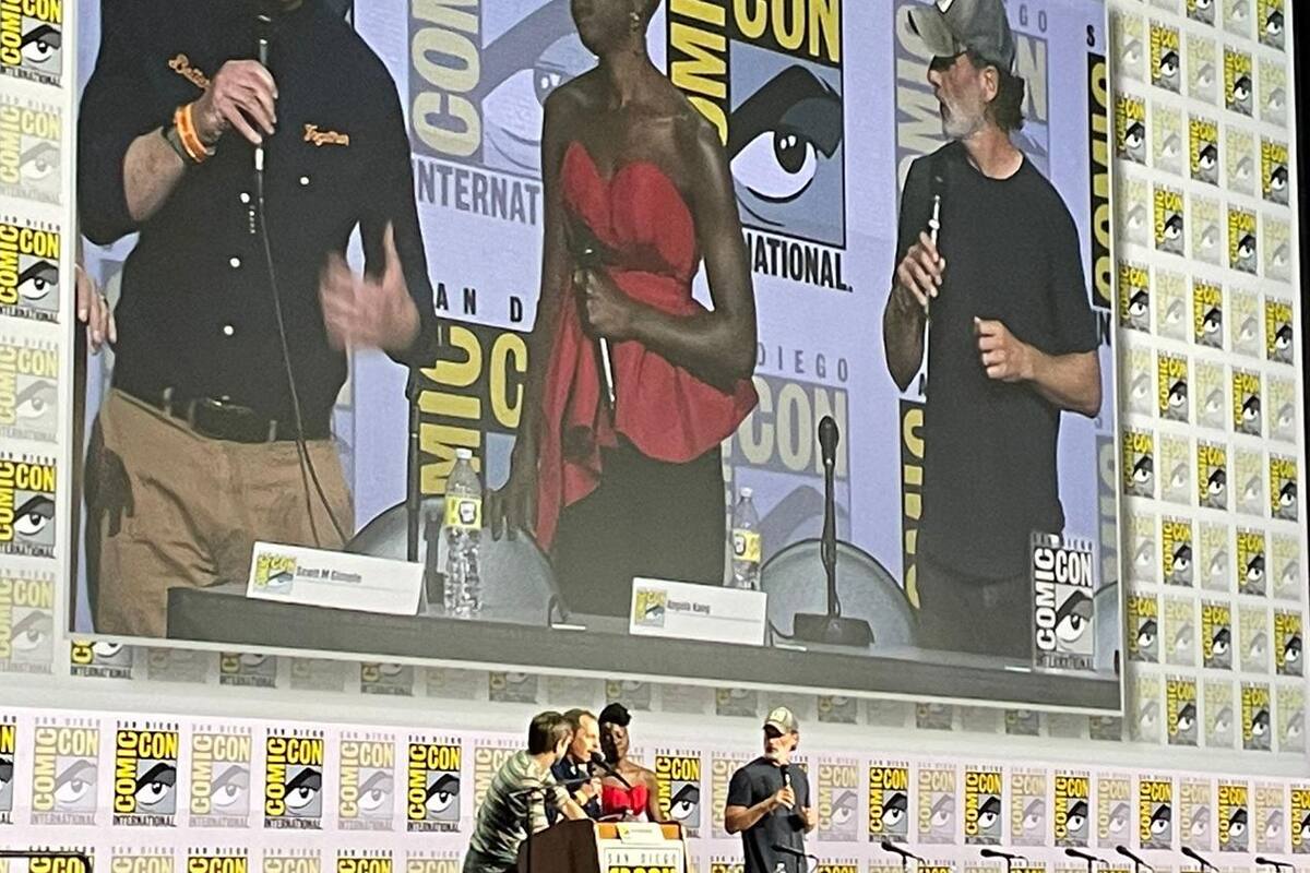 Comic Con: Sorprenden a fanáticos de ‘Walking Dead’