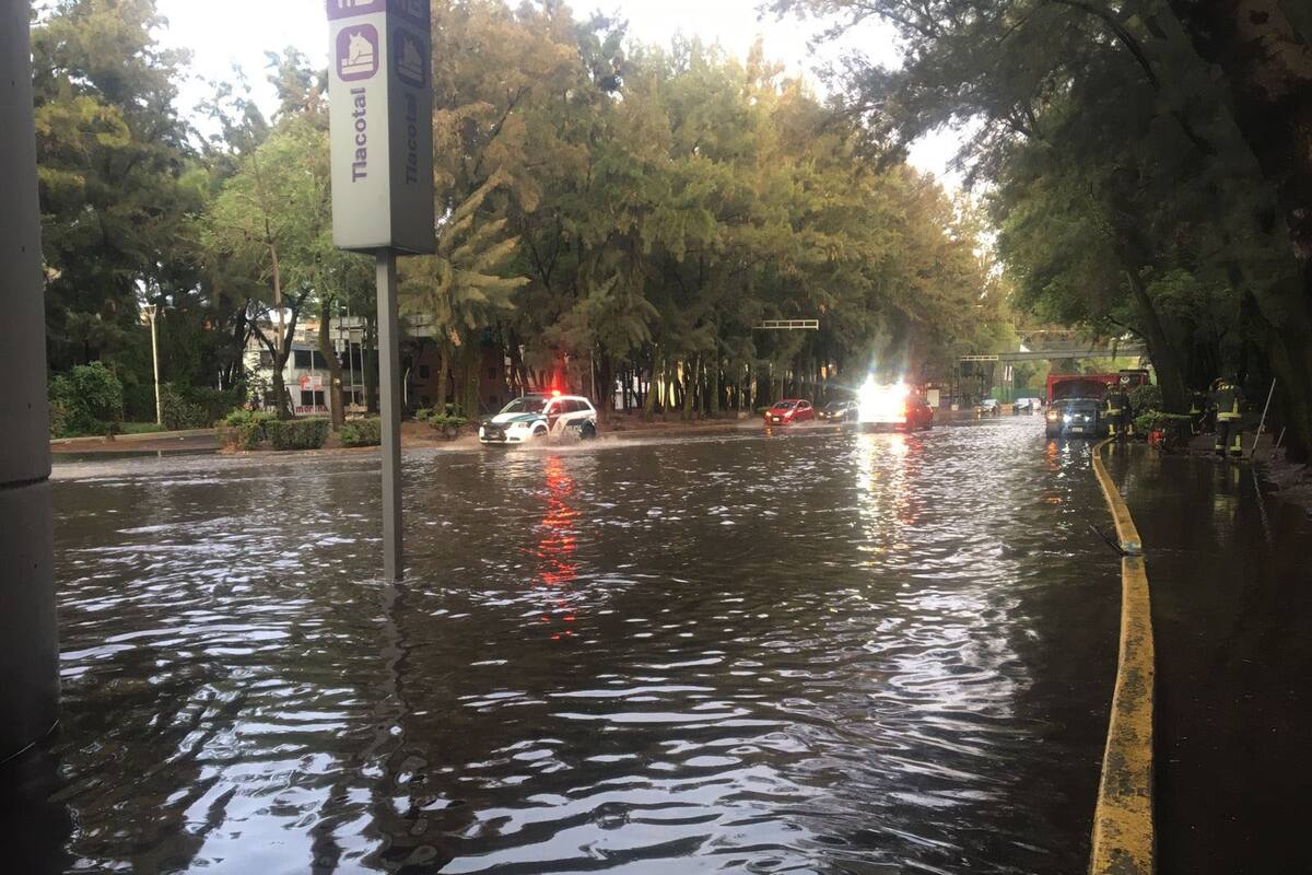 Inundaciones tras lluvia y granizada en la CDMX