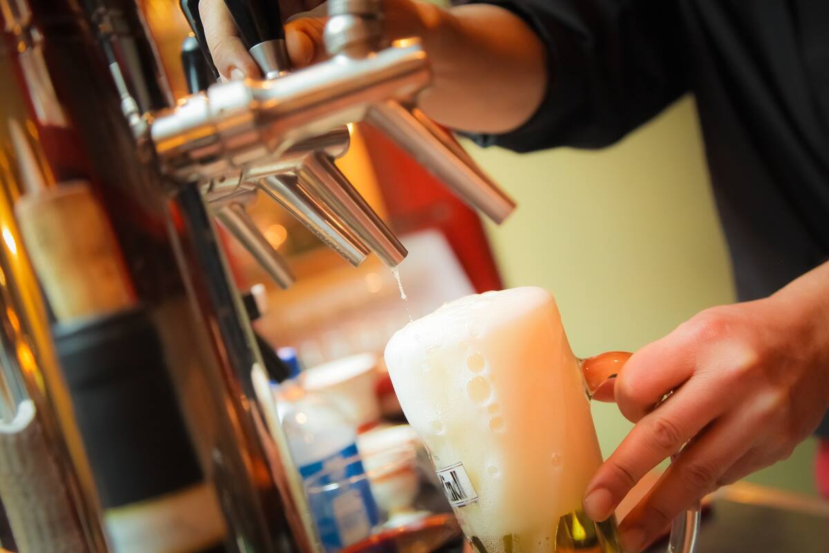 Grupo Modelo frena producción y comercialización de cerveza por COVID-19