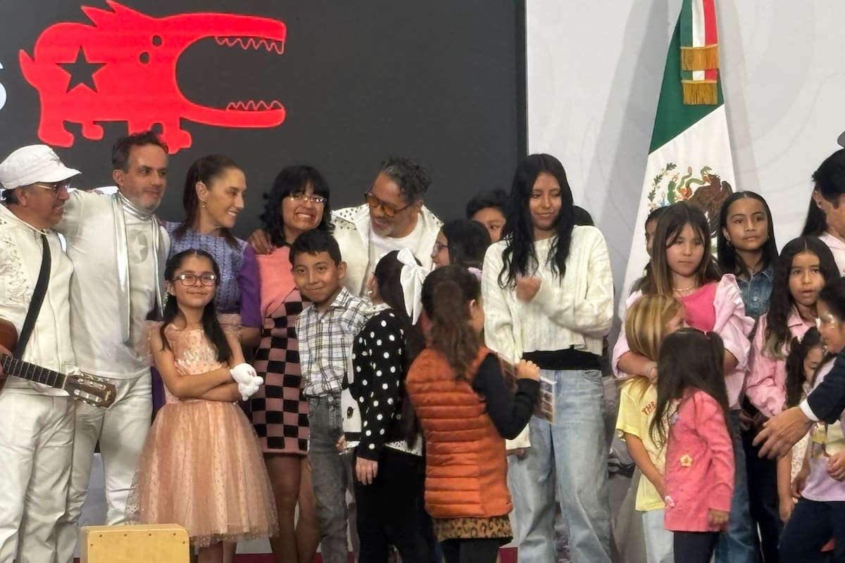 Celebra Sheinbaum con niños el Día del Niño en la “matutina”
