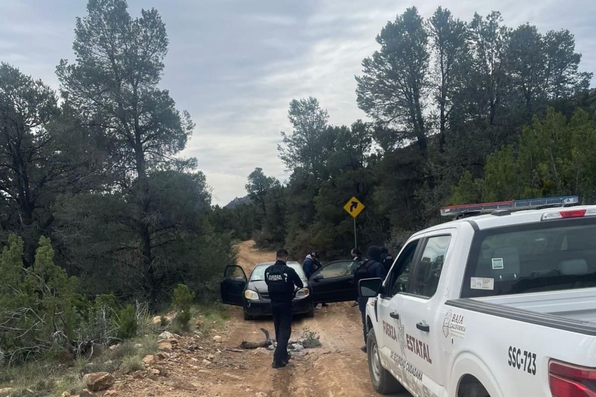 Rescatan a pareja extraviada en la Laguna Hanson