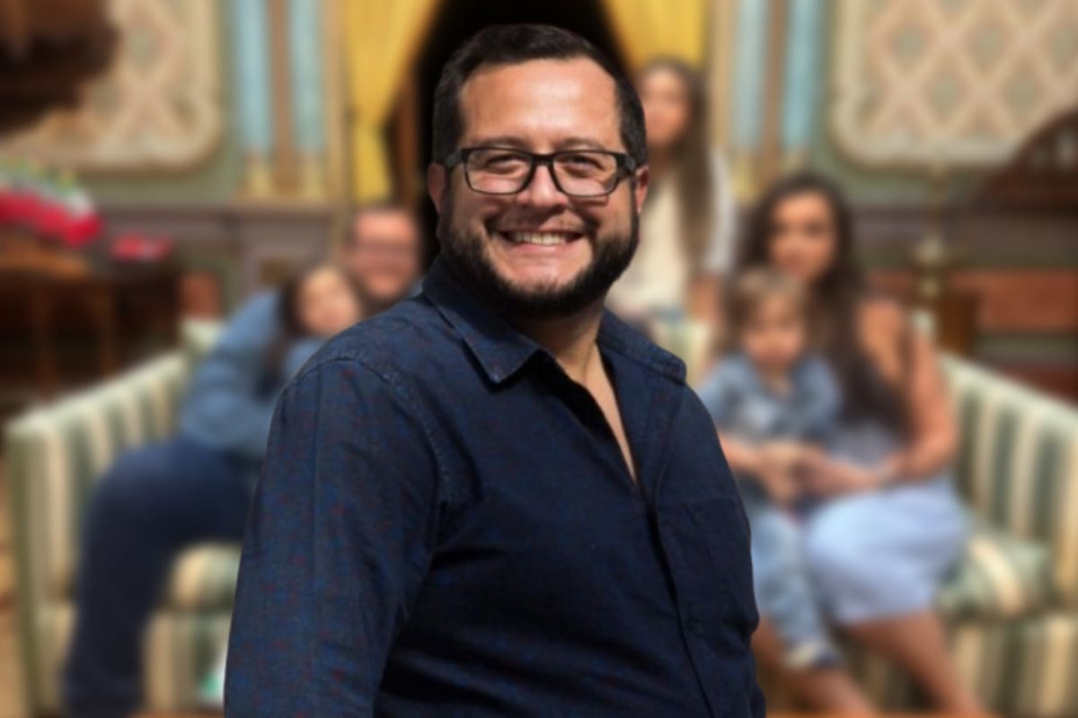 José Ramón López Beltrán, hijo de AMLO, rompe el silencio ante quienes dicen que “no trabaja” y critica que usen fotos con sus hijos para atacarlo