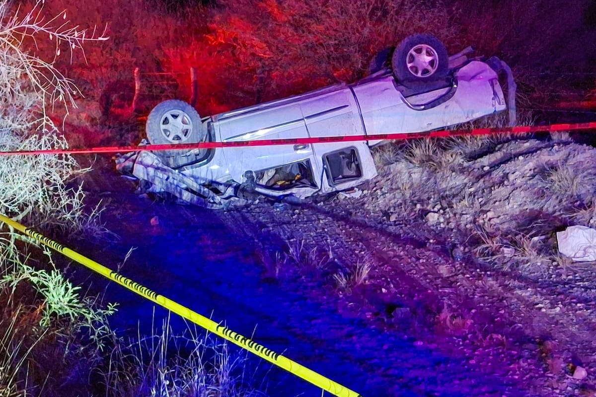 Fallece hombre en volcamiento en carretera de Mazatán