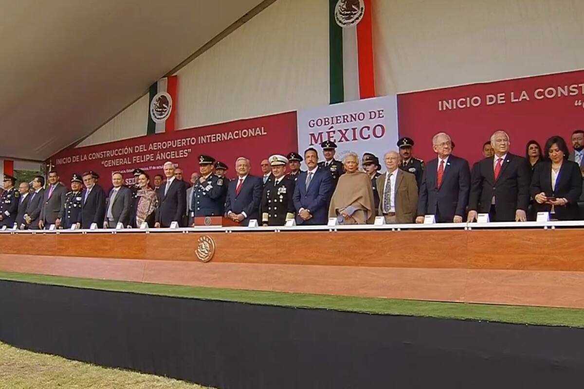 Hoy es un día histórico, afirma AMLO por inicio de construcción de Santa Lucía