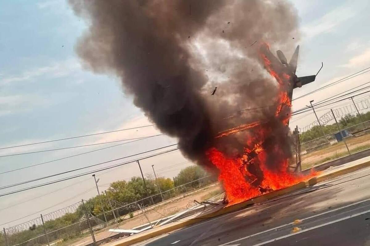 VIDEO: Cae helicóptero y se incendia en Apodaca, Nuevo León