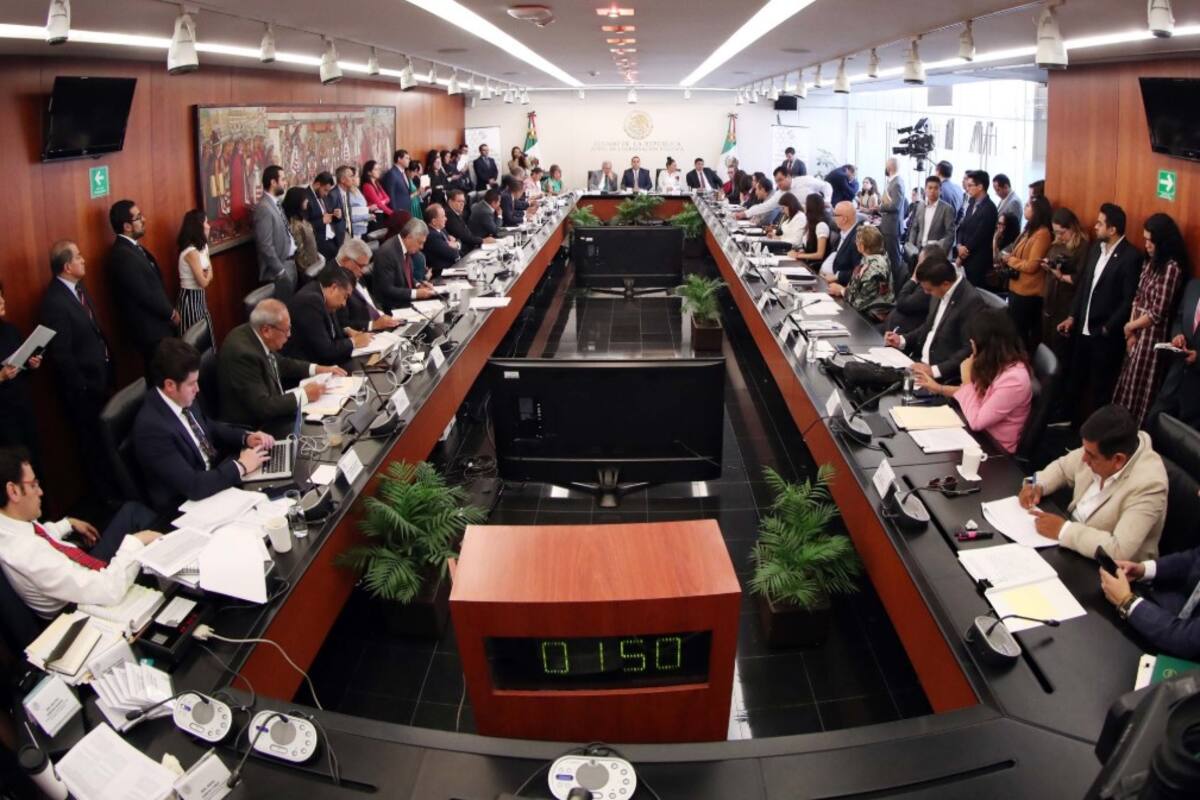 Aprueba Senado reforma educativa con oposición del PAN