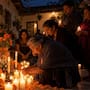 Qué significa la Primera Cera, el ritual para los difuntos recientes en Día de Muertos